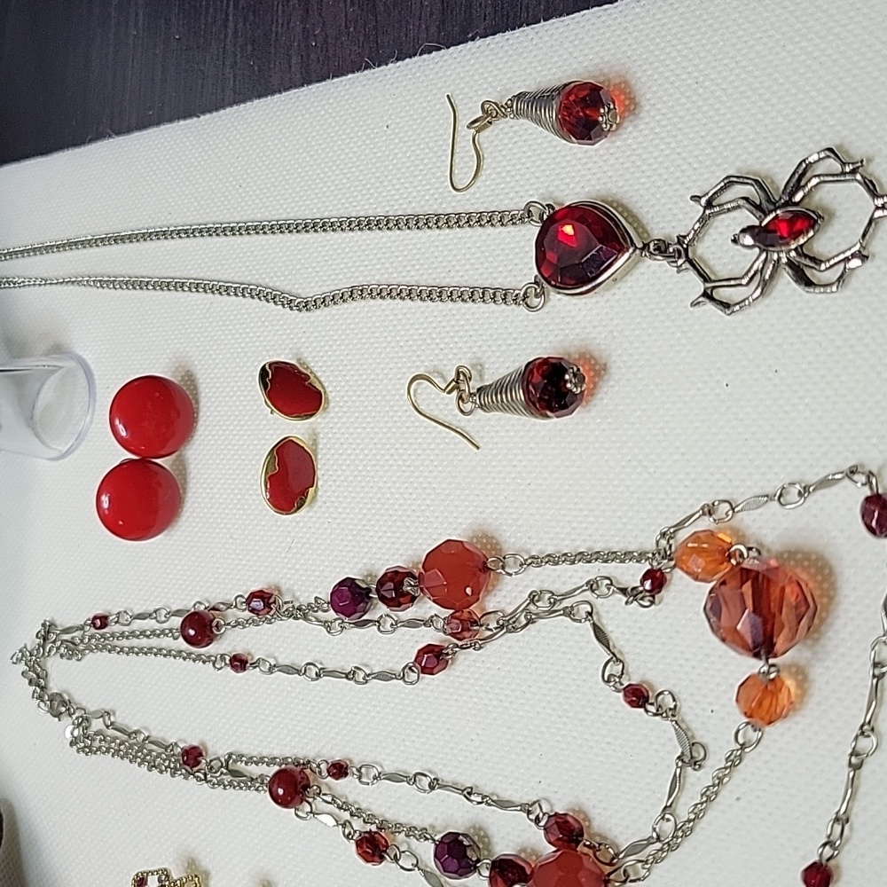 Red and Gold & Silver Jewelry Set - Picture 5 of 8